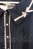 画像2: axes femme POETIQUE / 釦デザインフリルブラウス L ネイビー O-26-02-14-063-AX-TO-OW-OS (2)