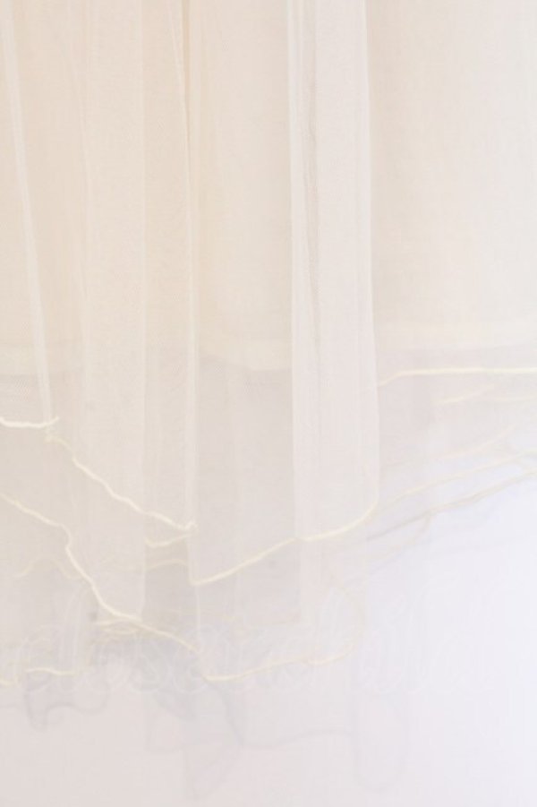 画像2: axes femme POETIQUE / シャイニーチュールレイヤードスカート  アイボリー O-26-02-18-1028-AX-SK-IG-OS (2)