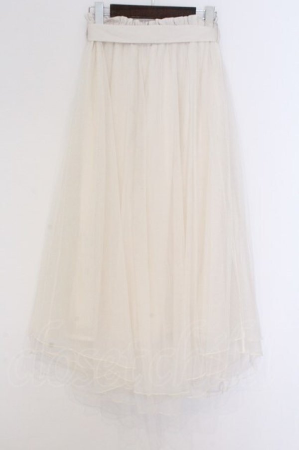画像3: axes femme POETIQUE / シャイニーチュールレイヤードスカート  アイボリー O-26-02-18-1028-AX-SK-IG-OS (3)
