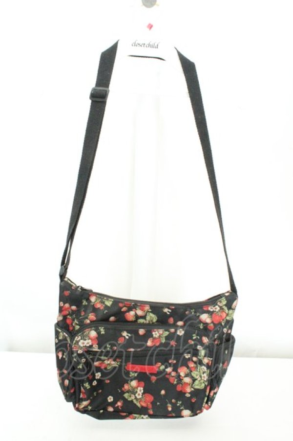 画像2: PINK HOUSE / 2019A/W ムック本 いちご柄ショルダーバッグ  クロ O-26-02-19-050-LO-BG-IG-OS (2)