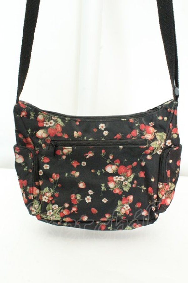 画像3: PINK HOUSE / 2019A/W ムック本 いちご柄ショルダーバッグ  クロ O-26-02-19-050-LO-BG-IG-OS (3)