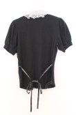 画像4: FRILL / フリル立ち襟カットブラウス  ブラックｘホワイト O-26-02-21-028-HN-BL-YM-OS (4)