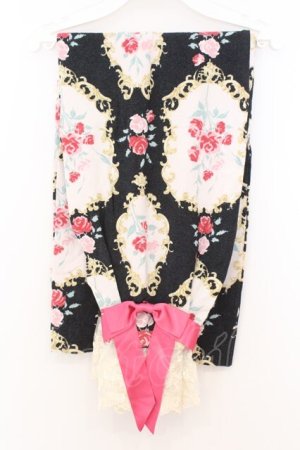 画像: JESUS DIAMANTE / アントワーヌストール  オーナメント柄クロ O-26-02-21-037-JE-ZA-IG-OS