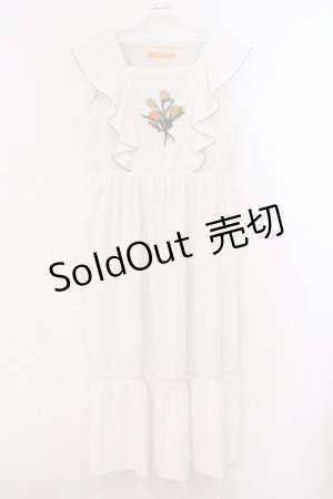 画像: Fi.n.t / アートフラワー刺繍ショルダーフリルワンピース  オフシロ O-26-02-21-076-CA-OP-IG-OS