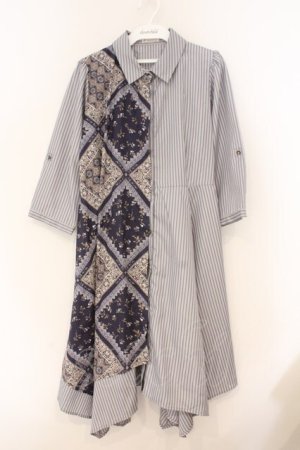 画像: axes femme / 柄切替イレヘムシャツワンピース M ブルー系 O-26-02-23-030-AX-OP-OW-OS