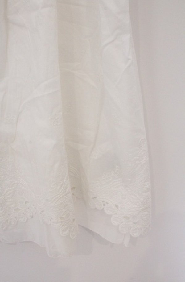 画像4: INGEBORG / カットワークレースブラウスチュニック  オフ O-26-02-24-1041-LO-BL-IG-OS (4)