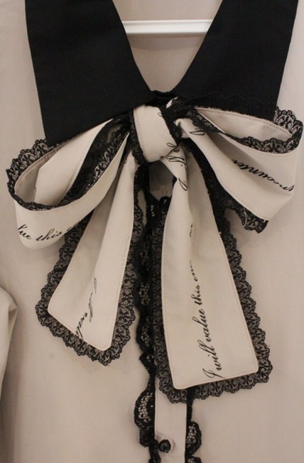 画像2: Rojita / ロゴリボンブラウス  ベージュ×クロ O-26-02-24-1001-LO-OP-IG-OS (2)