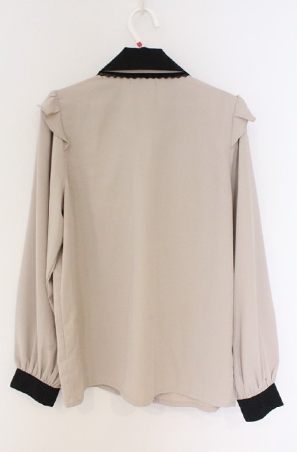 画像4: Rojita / ロゴリボンブラウス  ベージュ×クロ O-26-02-24-1001-LO-OP-IG-OS (4)