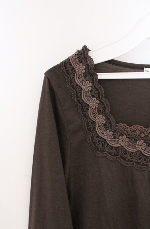 画像2: axes femme / フラワーレース配色7部袖カットソー M ブラウン O-26-02-24-1022-AX-TO-IG-OS (2)