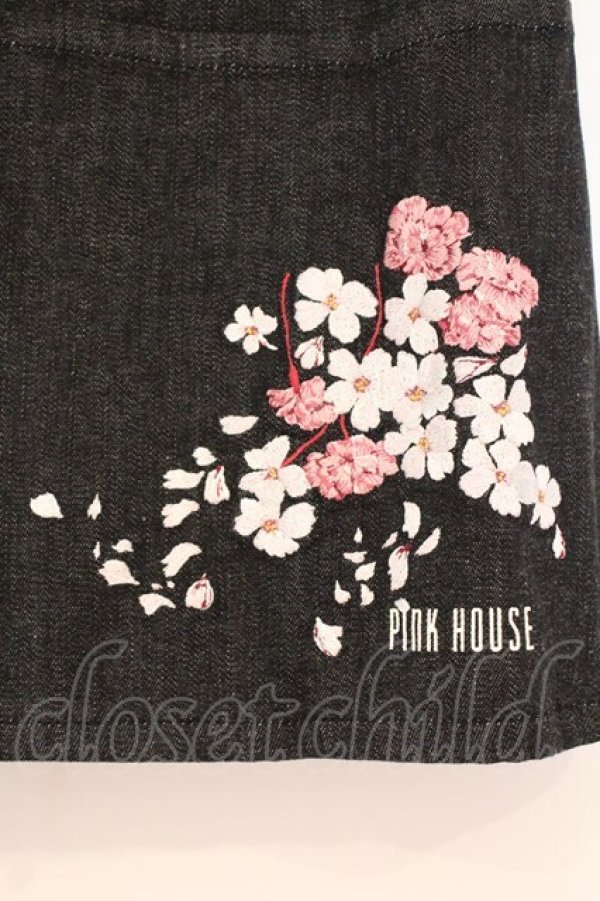画像2: PINK HOUSE / 桜刺繍カフェエプロン  インディイゴ×ピンク O-26-02-24-007-LO-SK-IG-OS (2)