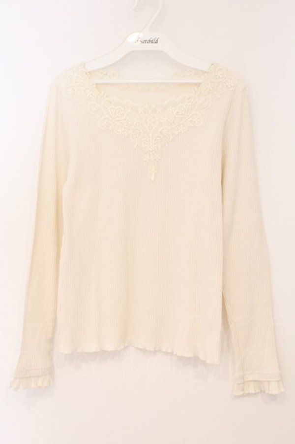 画像1: axes femme / モチーフレースリブプルオーバー M オフシロ O-26-02-24-074-AX-TO-IG-OS (1)