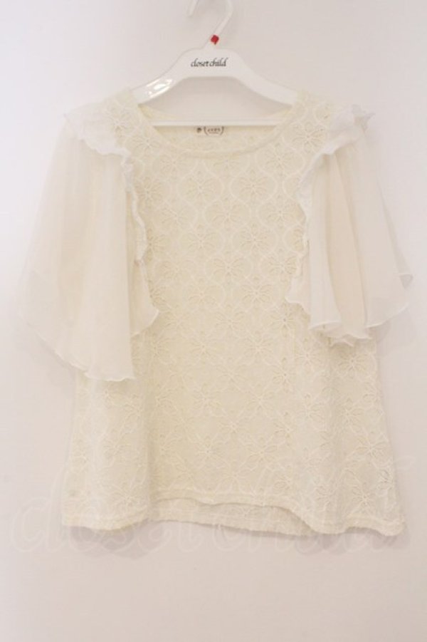 画像1: axes femme / 袖フリルカットワークレーストップス M シロ O-26-02-24-081-AX-TO-IG-OS (1)