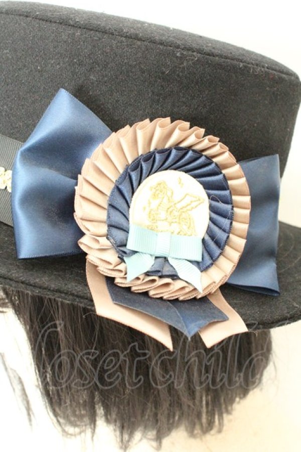 画像2: axes femme POETIQUE / ロゼットブローチ付きカンカン 57.5cm クロ O-26-02-24-2037-AX-AC-OW-OS (2)