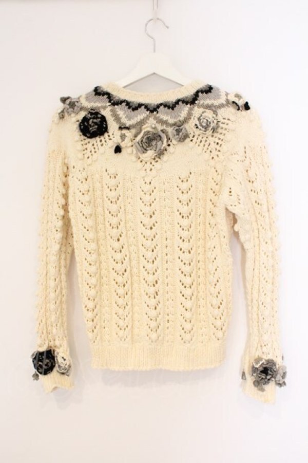 画像4: WONDERFUL WORLD / ローズモチーフ透かし編みニット  アイボリー×クロ O-26-02-26-042-LO-TO-IG-OS (4)