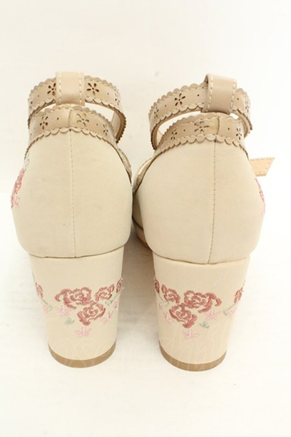 画像3: axes femme / 刺繍スカラップパンプス L ベージュ O-26-02-26-1045-AX-SH-IG-OS (3)