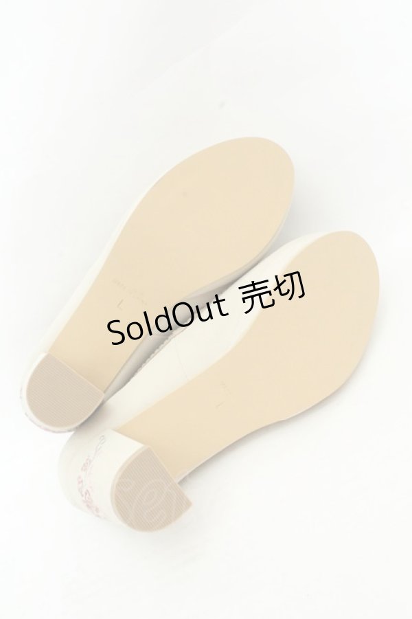 画像4: axes femme / 刺繍スカラップパンプス L ベージュ O-26-02-26-1045-AX-SH-IG-ZT0312G (4)