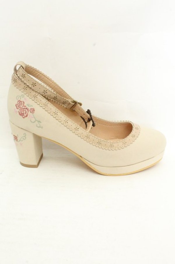 画像7: axes femme / 刺繍スカラップパンプス L ベージュ O-26-02-26-1045-AX-SH-IG-OS (7)