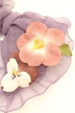 画像2: PINK HOUSE / パンジーコサージュ付きオーガンジーリボンブローチ  ラベンダー O-26-02-26-1052-LO-AC-OW-OS (2)