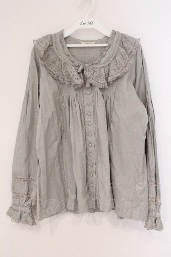 画像1: WONDERFUL WORLD / レースフリルカラータックブラウス  グレー O-26-02-26-041-LO-BL-IG-OS (1)