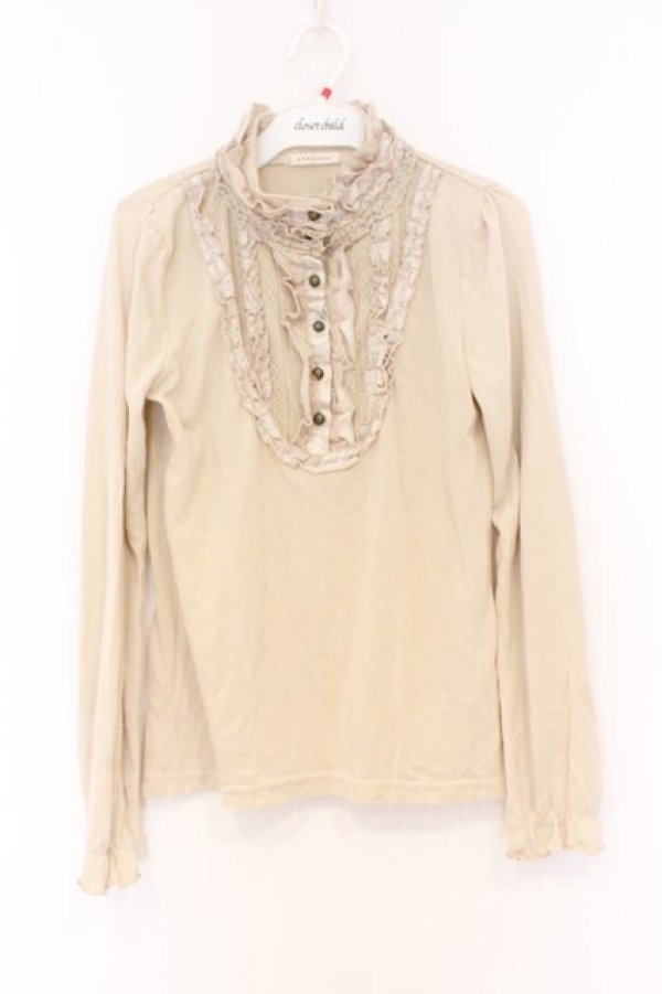 画像1: axes femme / ブローチ付きブラウス風プルオーバー M ベージュ O-26-03-01-027-AX-TO-OW-OS (1)