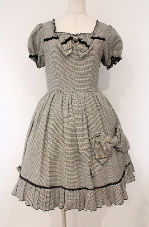 画像1: metamorphose / CL ロイヤルタータンリボンワンピース  クロ×シロ O-26-03-02-015-ME-OP-IG-OS (1)