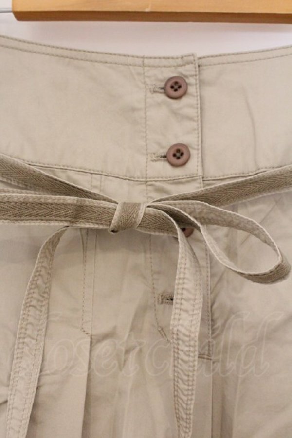 画像2: PINK HOUSE / ピコフリルデニムライクスカート  ベージュ O-26-03-03-047-LO-SK-IG-OS (2)