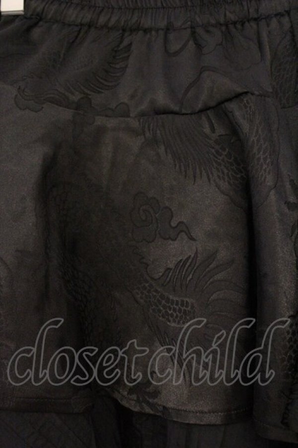 画像2: Qutie Frash / 2023年プレミアム-蘿月-アシメスカート  ブラック O-26-03-03-084-QU-SK-IG-OS (2)