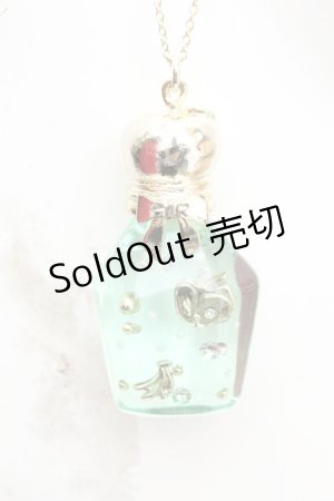 画像: Franche Lippee / NEW香水ビンネックレス  グリーン O-26-03-05-016-LO-AC-IG-OS