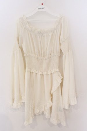 画像: Qutie Frash / オフショルチュニック  ホワイト O-26-03-06-048-QU-TO-IG-OS