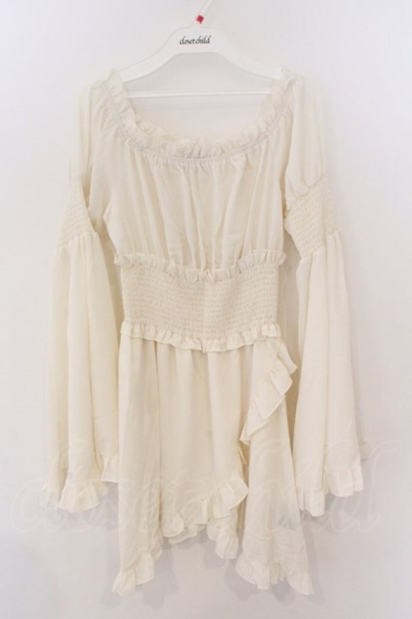 画像1: Qutie Frash / オフショルチュニック  ホワイト O-26-03-06-048-QU-TO-IG-OS (1)