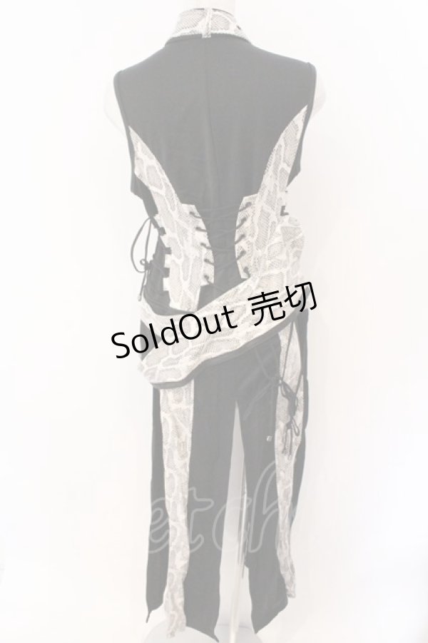 画像2: Qutie Frash / ベルトロングベスト  ホワイト×ブラック O-26-03-06-060-QU-TO-IG-OS (2)