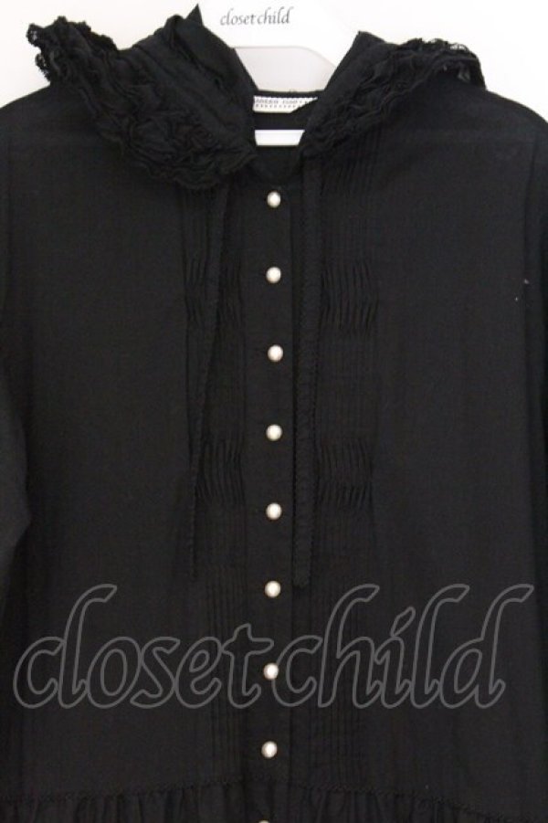 画像2: KANEKO ISAO / ピコレース使いフード付きワンピース  クロ O-26-03-07-1077-EL-OP-OW-OS (2)