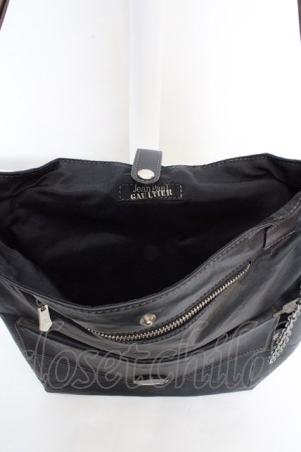 画像6: Jean Paul GAULTIER / チャーム付きメッセンジャーバッグ  ブラック O-26-03-07-020-GO-BG-YM-OS (6)