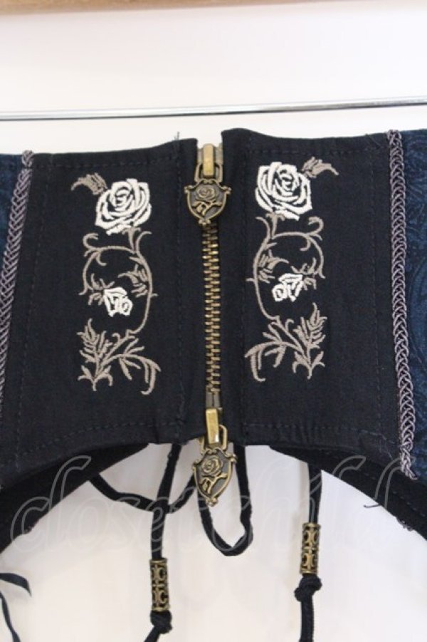 画像2: Ozz Croce / 薔薇刺繍フラップ付きコルセット  ブルー O-26-03-08-022-OO-ZA-OW-OS (2)