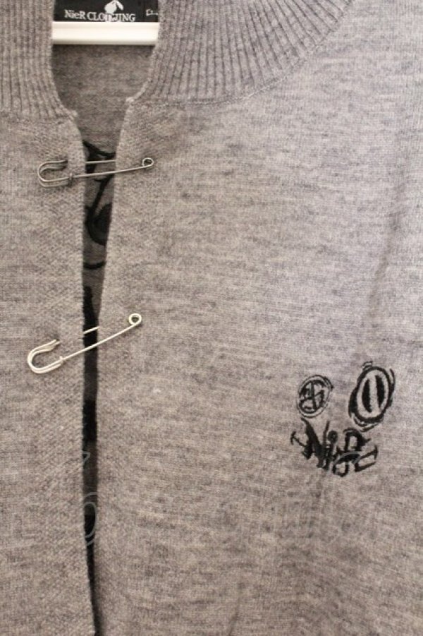 画像2: NieR Clothing / NieRクロップド丈カーディガン  グレー O-26-03-10-071-PU-TO-IG-OS (2)