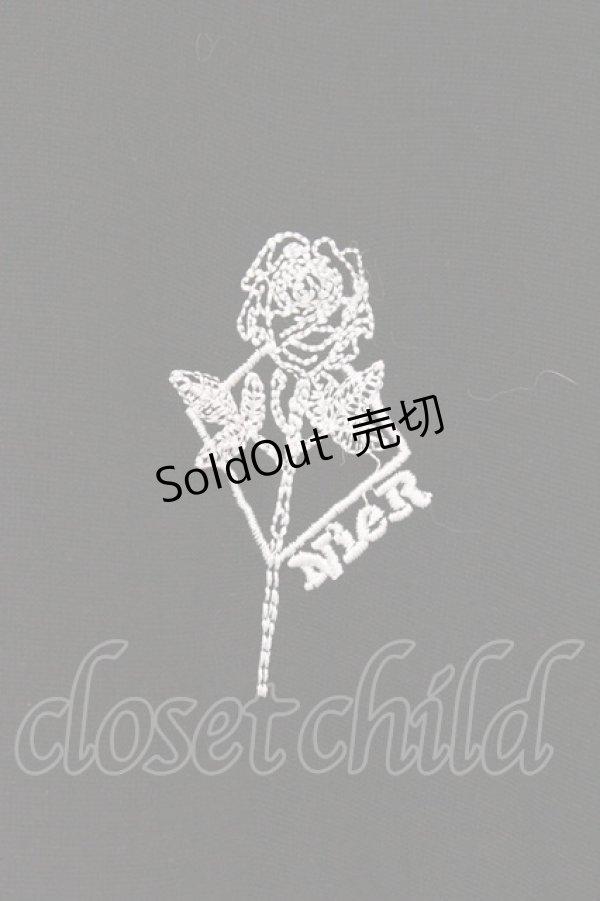 画像2: NieR Clothing / BACK ROSEマキシ丈ワンピース  ブラック×グリーン ローズ O-26-03-10-096-PU-OP-IG-OS (2)