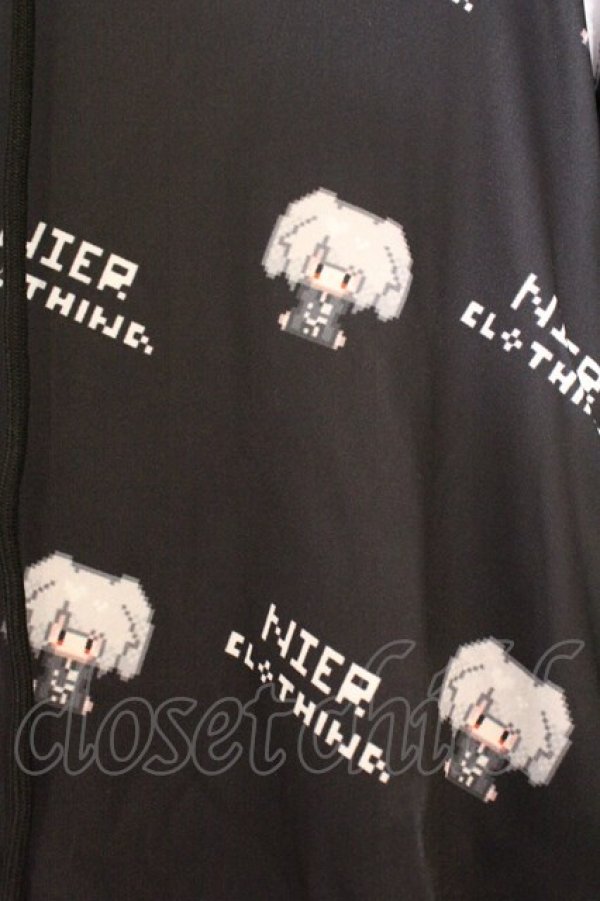 画像2: NieR Clothing / 転写ZIPパーカー  ブラック　ビット擬人化 O-26-03-10-102-PU-TO-IG-OS (2)