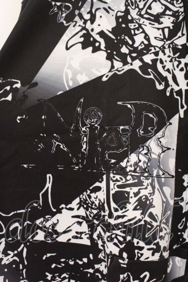 画像2: NieR Clothing / 転写ptハーフZIPプルオーバー  ブラック×ホワイト O-26-03-10-109-PU-TO-IG-OS (2)