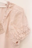 画像3: PINK HOUSE / カットワークレーススリーブTシャツ  ピンク O-26-03-10-016-LO-TO-IG-OS (3)