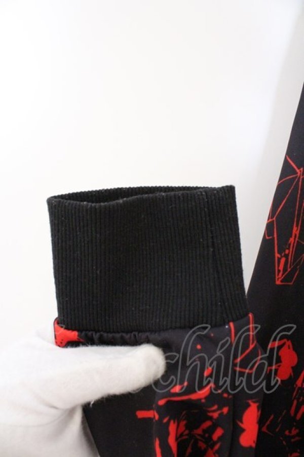 画像2: NieR Clothing / 転写ジップパーカー F ブラック×レッド折り鶴柄 O-26-03-11-044-PU-BL-OW-OS (2)