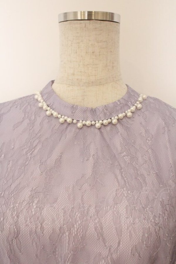 画像2: axes femme / 配色ベルト付総レースドレス F ラベンダー O-26-03-11-078-AX-OP-OW-OS (2)