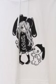画像2: NieR Clothing / プリントパーカー  ホワイト NieRちゃん擬人化 O-26-03-12-1034-PU-TO-IG-OS (2)