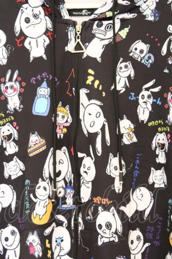 画像2: NieR Clothing / 転写ZIPパーカー  ブラック NieRちゃん総柄 O-26-03-12-1036-PU-TO-IG-OS (2)