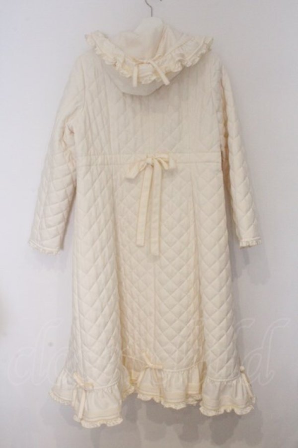 画像4: PINK HOUSE / フリルフード付きキルティングロングコート  アイボリー O-26-03-12-1016-LO-CO-IG-OS (4)