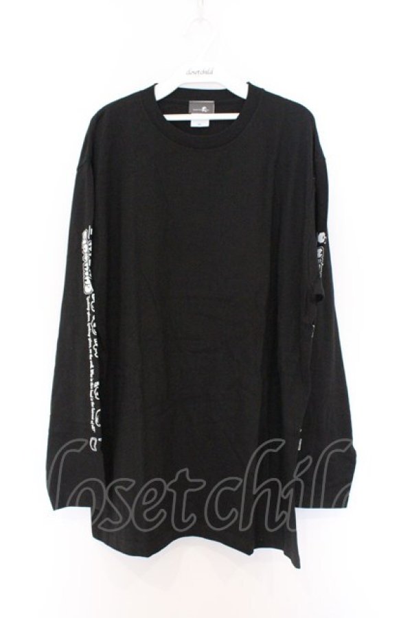 画像1: NieR Clothing / プリントカットソー XL ブラック×袖プリント O-26-03-13-040-PU-TO-OW-OS (1)