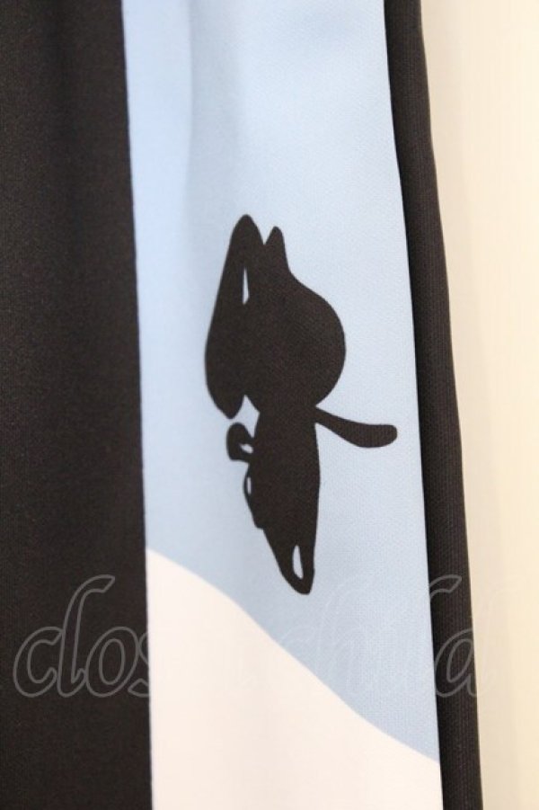 画像2: NieR Clothing / サイドラインハーフパンツ F ブラック×ブルー O-26-03-13-042-PU-PA-OW-OS (2)