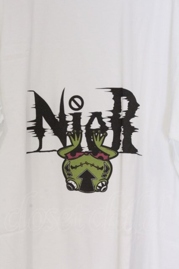 画像2: NieR Clothing / プリントTシャツ XL ホワイト×ブル君 O-26-03-13-043-PU-TS-OW-OS (2)