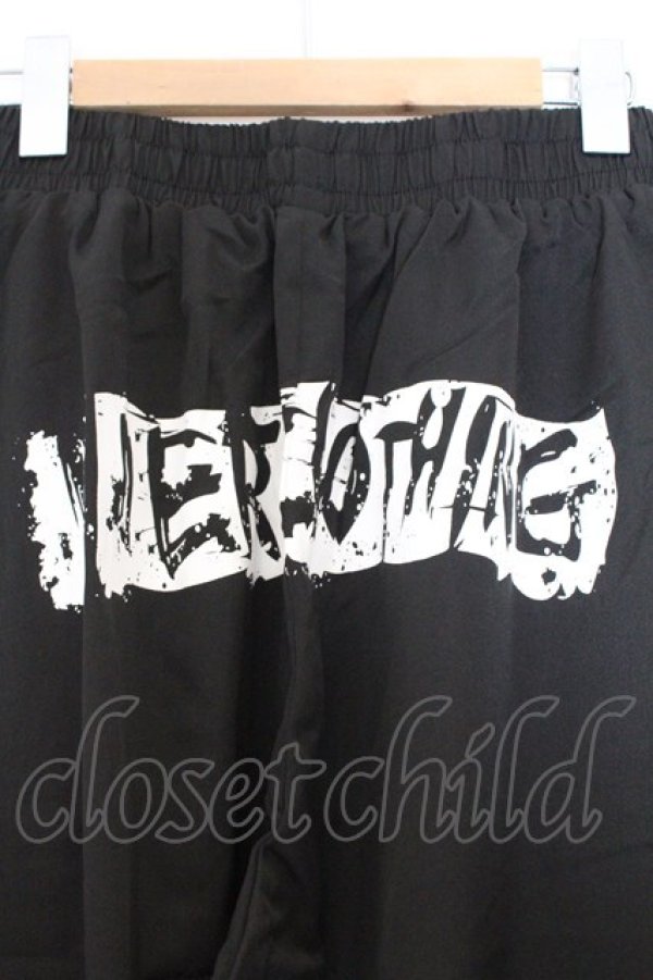 画像2: NieR Clothing / バックプリントパンツ A ブラック×ロゴ O-26-03-13-064-PU-PA-OW-OS (2)