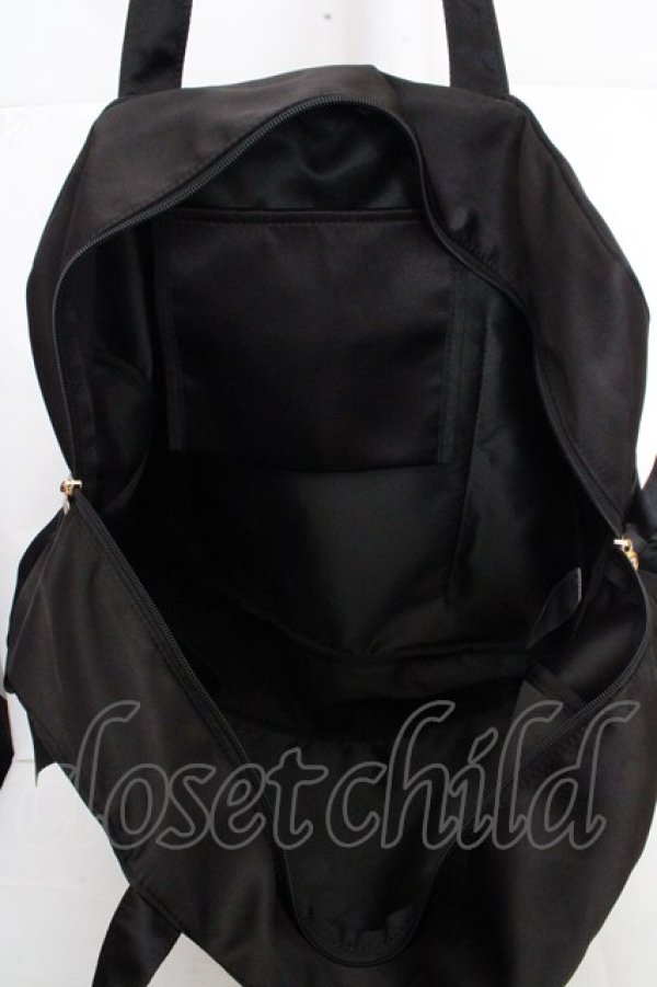 画像2: Maison de FLEUR / サテンキャリーオンバッグ  クロ O-26-03-13-1035-LO-BG-OW-OS (2)