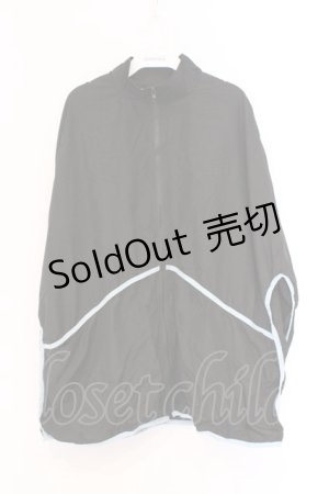 画像: NieR Clothing / 月齢刺繍ラインブルゾン F ブラック×サックスライン O-26-03-13-012-PU-TO-OW-ZT527